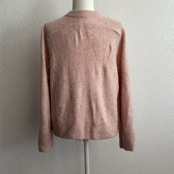 Abercrombie & Fitch Soft Pink Crewneck Sweater Size Small - Picture 5 of 8